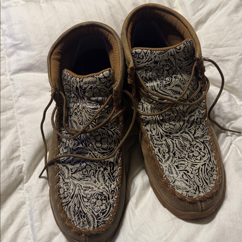 Twisted X floral leather ankle boots women’s 9